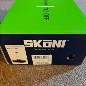 Skōni Gen 2 Women’s Golf Shoes – Waterproof Black/Teal, Size 7, Brand New in Box